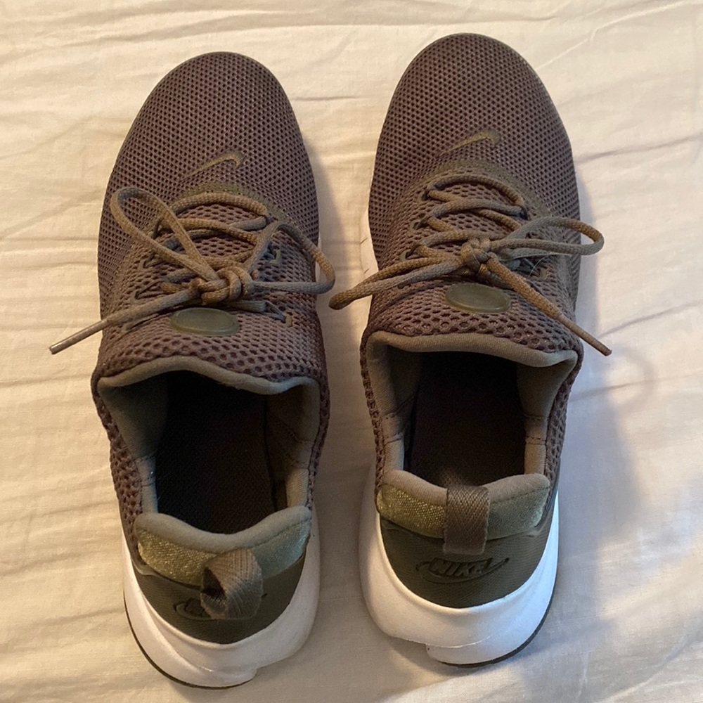 Nike gym shoes